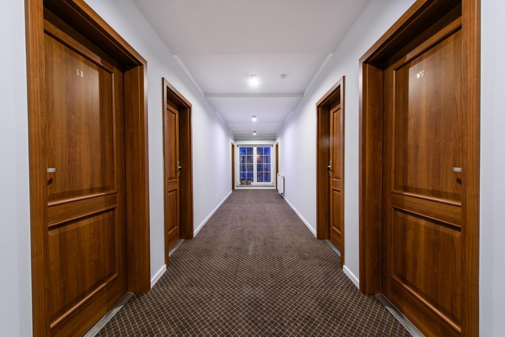 Hotel Nowy Dwor Trzebnica Ngoại thất bức ảnh