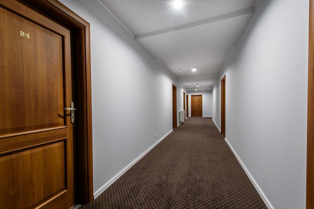 Hotel Nowy Dwor Trzebnica Ngoại thất bức ảnh