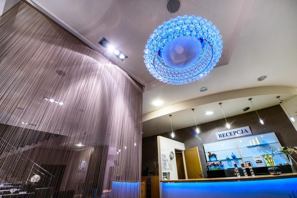 Hotel Nowy Dwor Trzebnica Ngoại thất bức ảnh