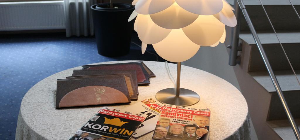 Hotel Nowy Dwor Trzebnica Ngoại thất bức ảnh